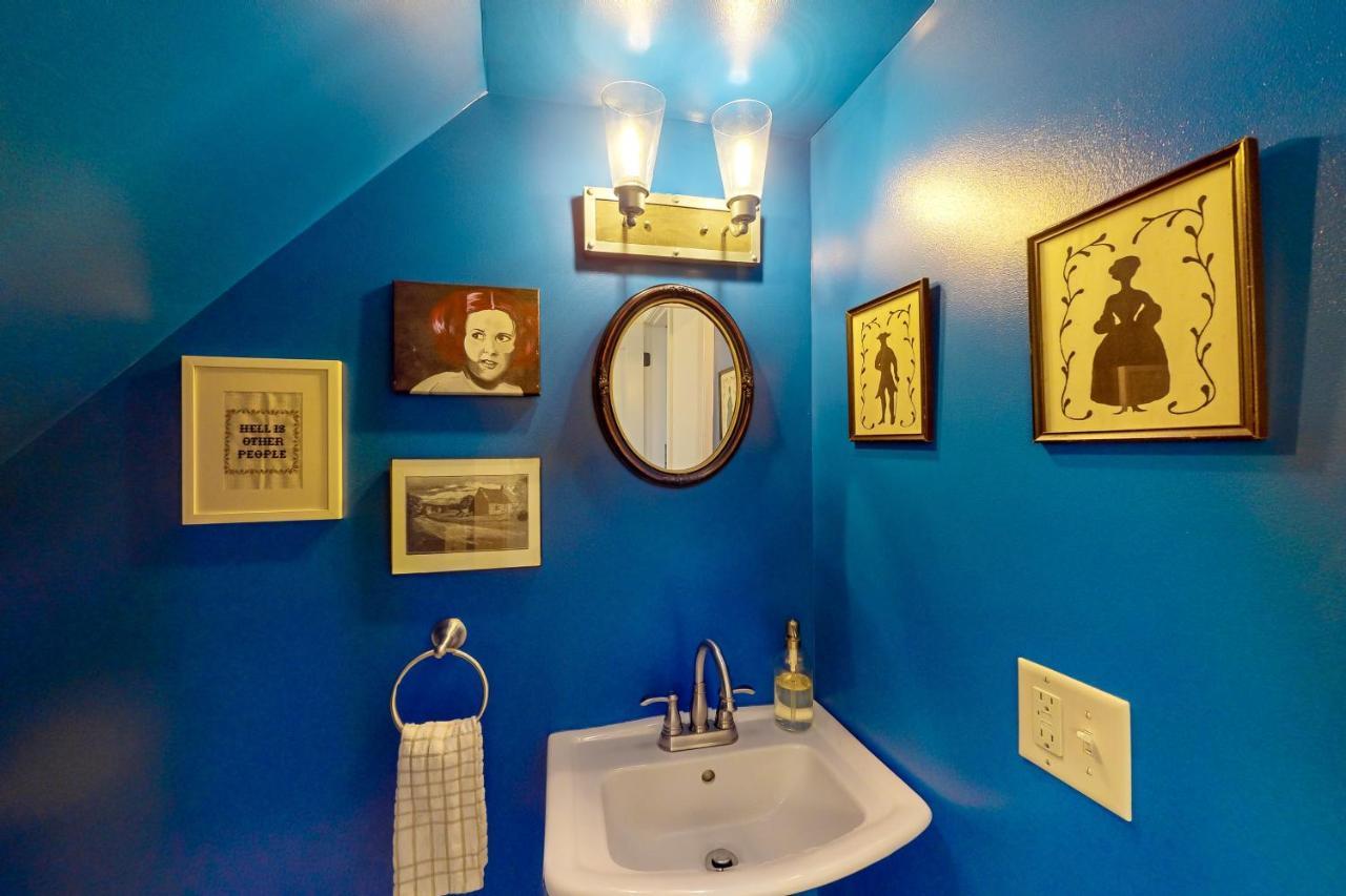 Villa A Little Bit Country, A Little Bit Rock And Roll à Belfast Extérieur photo